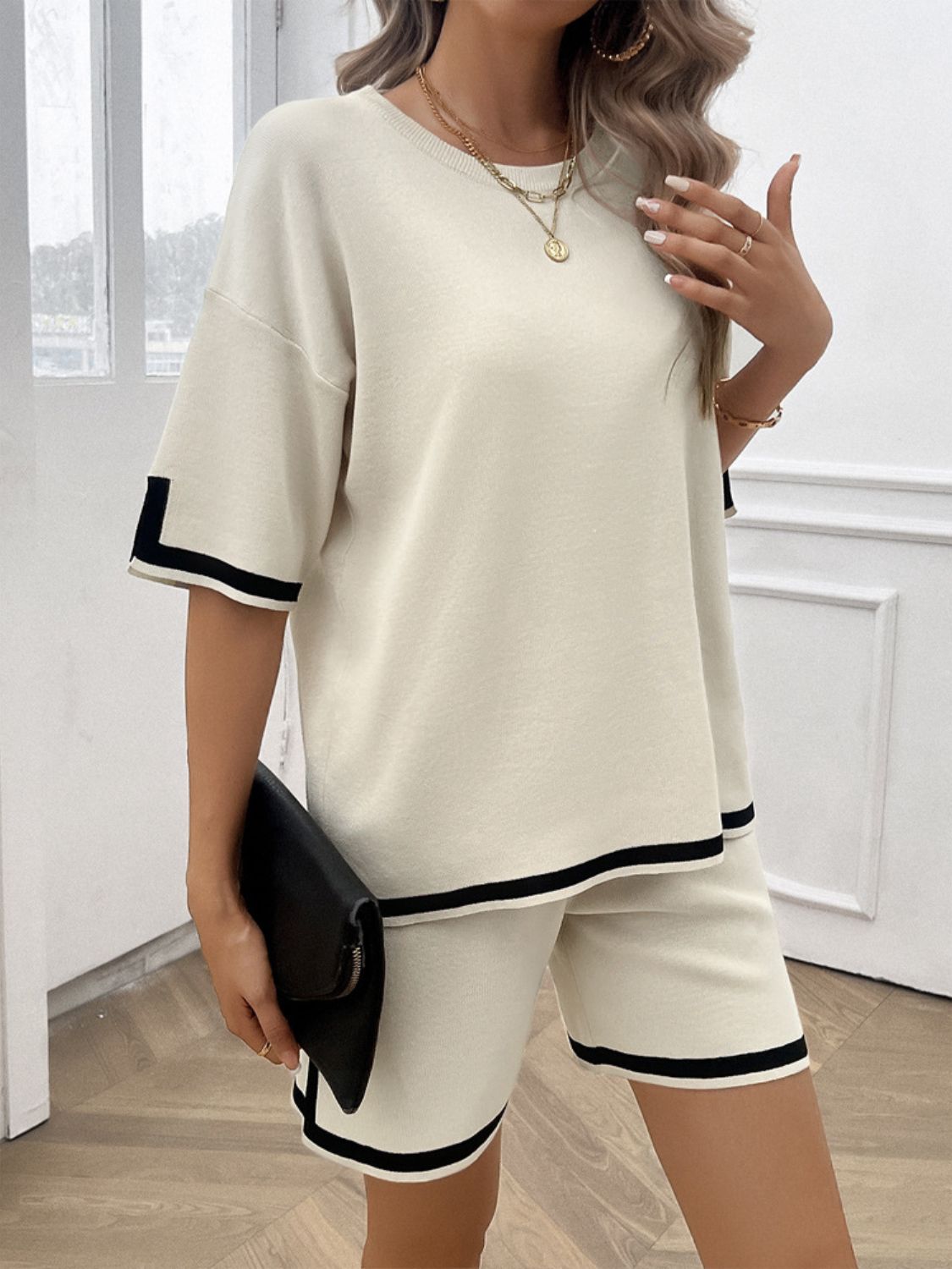 Contrast Trim Round Neck Top and Shorts Set