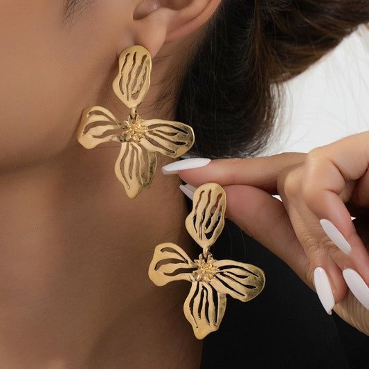 New Metal Hollow Leaf Shape Flower Gold Earrings