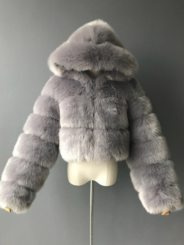 Women's short faux fur coat with hood and long sleeve patchwork